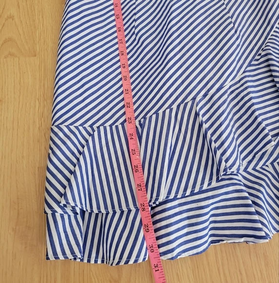 NWT About Us Off Shoulder Ruffle Striped Dress Sz Med - Picture 8 of 10